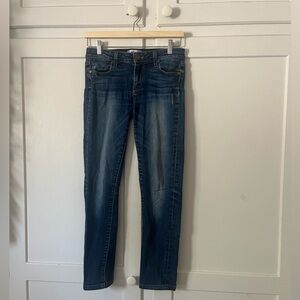 PAIGE Skyline Skinny Jeans – Premium Dark Wash – Size 27